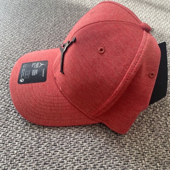 Jordan Classic 99 Metal Jumpman Hat Unisex red - Picture 2 of 4